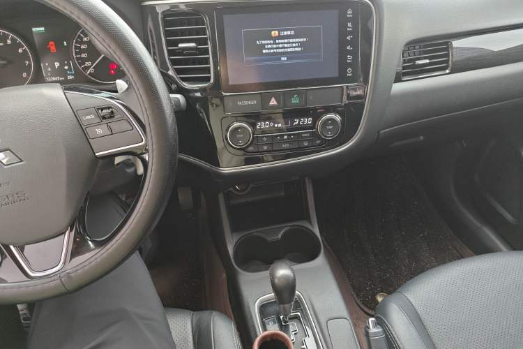 Used Mitsubishi Outlander 2016 2.4L 4x4 Elite Edition 5 Seats