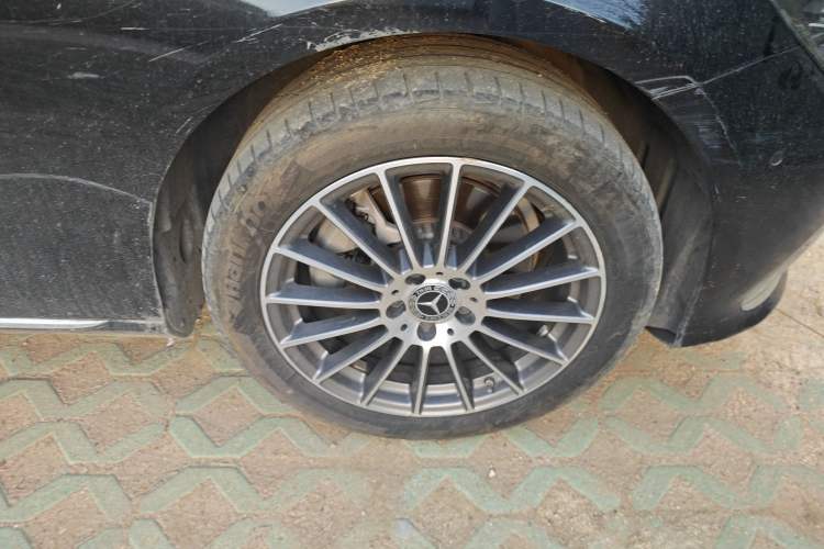 Used Mercedes-Benz E-Class 2021 E 260 L Right Front Wheel Hub