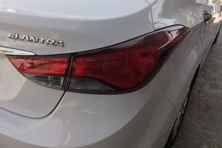 Used Hyundai Elantra (5th Generation / Langdong) 2016 1.6L Automatic Prestige Model