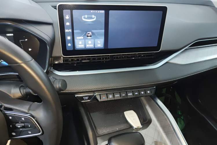 Used Geely Auto Preface 2023 2.0TD Luxury Version Audio And AC Panel