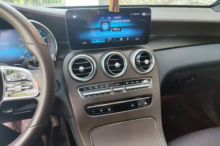 Used Mercedes-Benz GLC 2021 GLC 260 L 4MATIC Dynamic Edition Audio And AC Panel