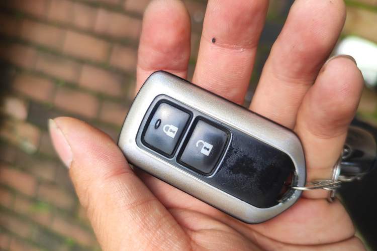 Used Toyota Verso 2014 Starlight 180E CVT Elite Edition Vehicle Key