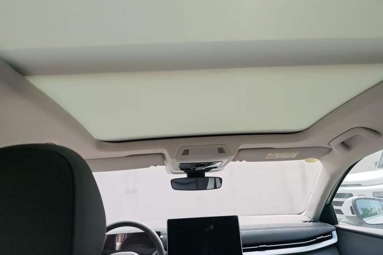 Used Volkswagen Sagitar 2026 Model L 300TSI DSG Luxury Version
