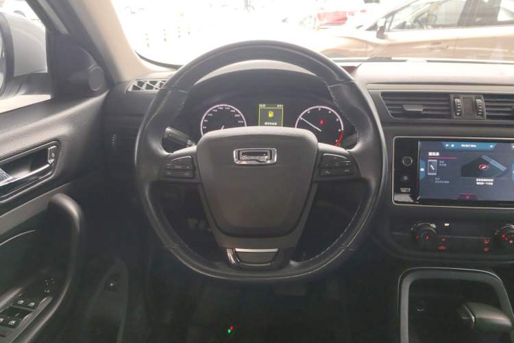 Used Qoros 5 2018 Revised Version 1.6T Automatic Leading Edition