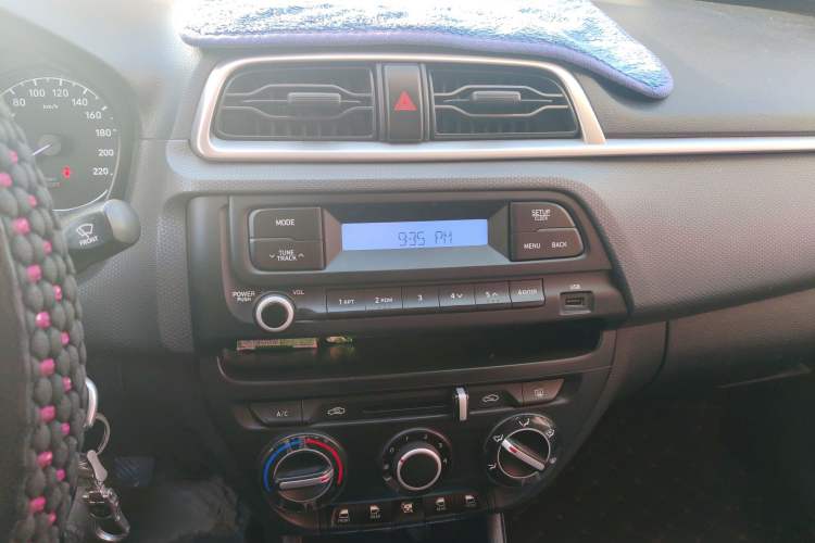 Used Hyundai Verna (older generation) 2017 1.4L Manual Refreshed Version China V Standard
