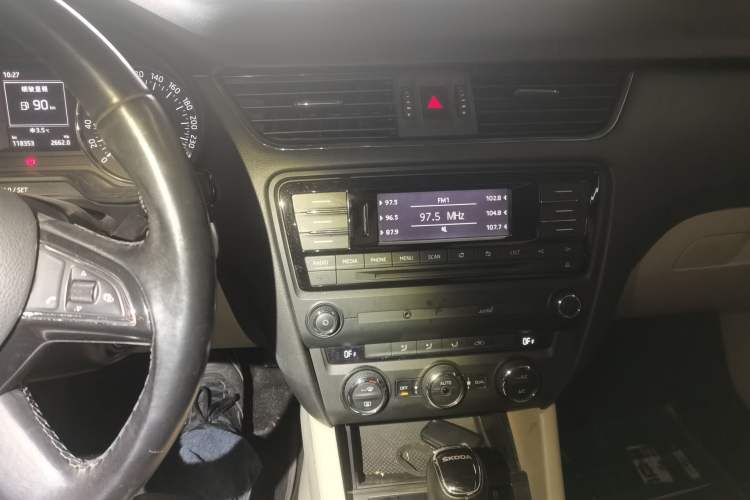 Used Skoda Octavia 2015 1.6L Automatic Yijun Edition
