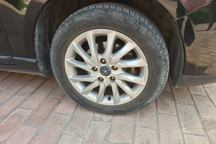 Used JAC Group Refine M2 2013 1.5L Manual Comfort Model 5 Seats
