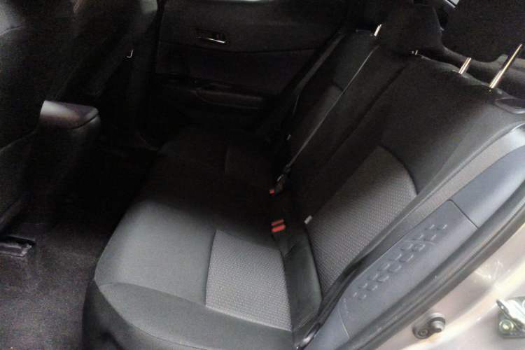 Used Toyota IZOA 2021 2.0L Yichi SPORT
