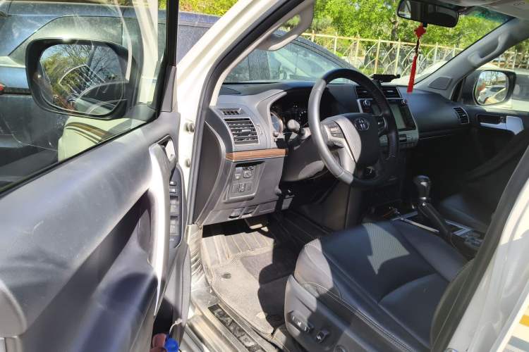 Used Toyota Prado 2018 3.5L Automatic TX-L with Rear-Mounted Spare Tire
