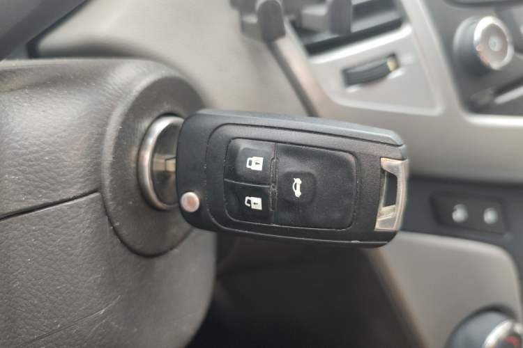 Used Chevrolet Cruze 2013 1.6L SL MT Vehicle Key