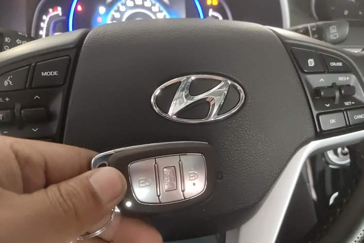 Used Hyundai Tucson 2019 280TGDi Dual-Clutch Two-Wheel Drive Fashion Edition China VI Standard Interior 1