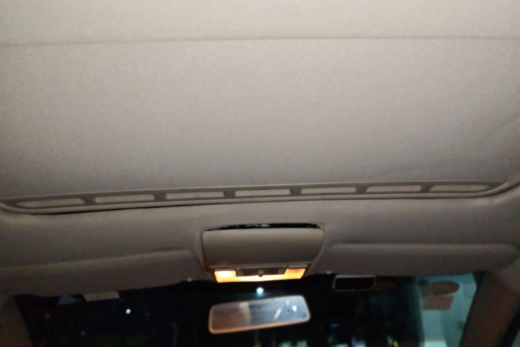 Used Volkswagen Polo 2011 Jingqu 1.6L Automatic Siku Edition