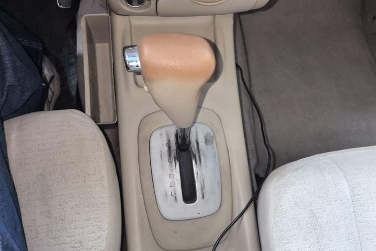 Used FAW Senya M80 2009 1.5L Automatic 7-Seater Luxury Version