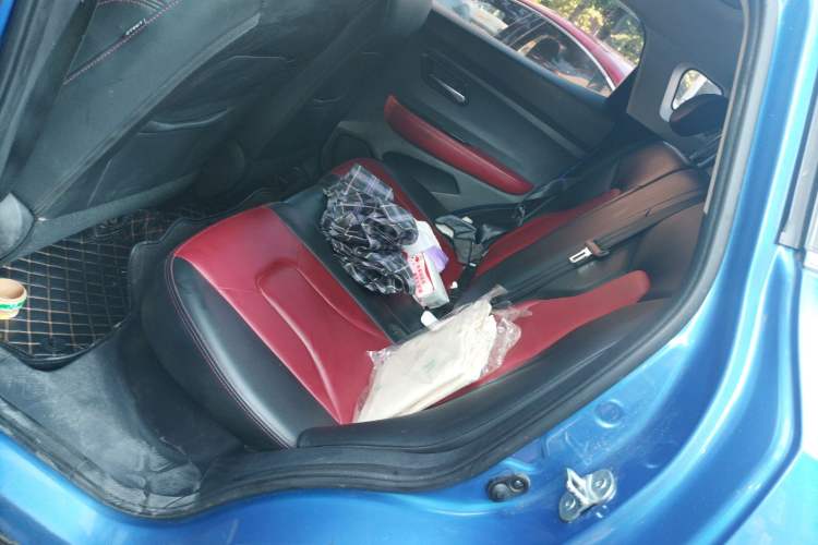 Used Haval H2s 2017 Red-Label 1.5T Dual-Clutch Luxury Model Left Rear Seat