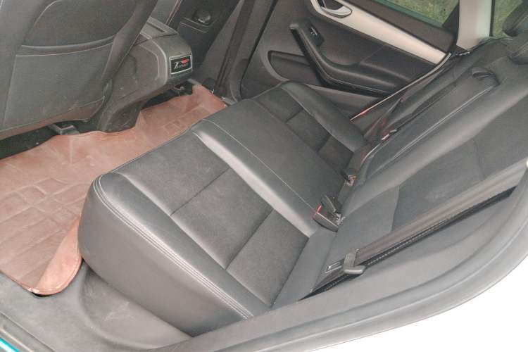 Used Zotye SR7 2016 1.5T Manual Cube Road Edition China V Standard