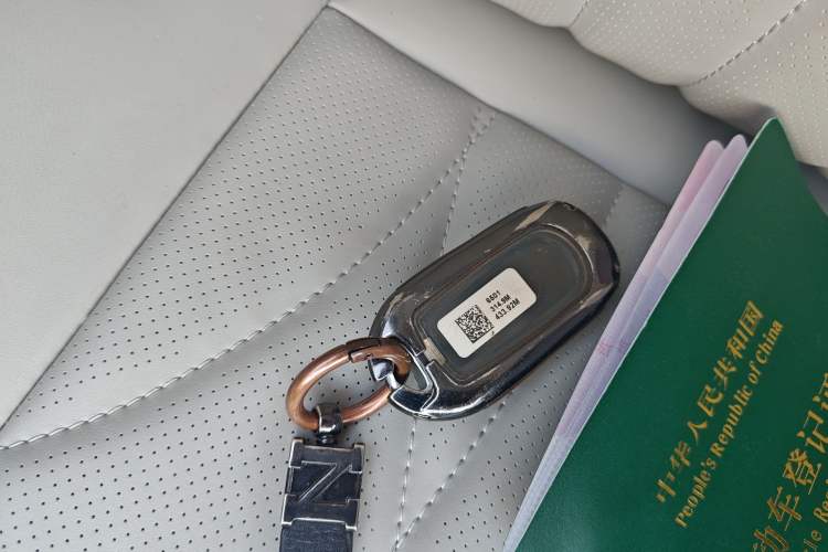 Used Buick GL8 2023 Land Executive Class Comfort Model
