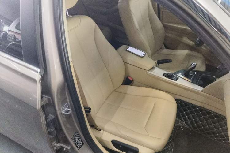 Used BMW 3 Series 2015 320Li Fashion Model