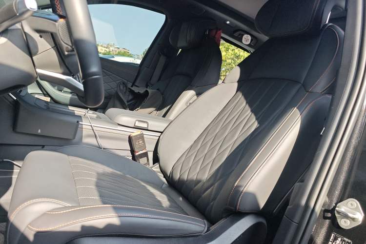 Used NETA L 2024 Extended-Range 310 Flash-Charge Red Edition