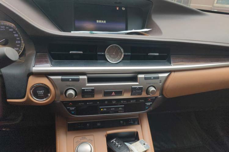 Used Lexus ES 2015 250 Elegant Edition
