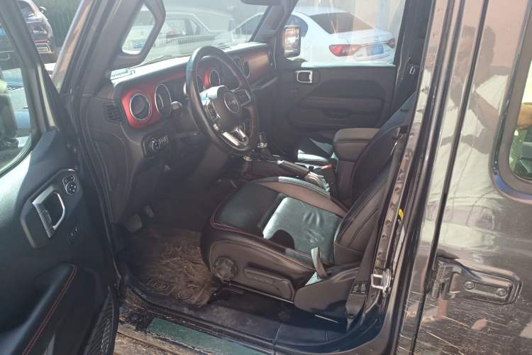 Used Jeep Wrangler 2019 2.0T Rubicon Four-Door Version China V Emission Standard
