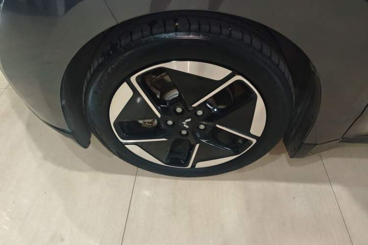 Used Wuling Xingguang 2023 150 Advanced Edition Left Front Wheel Hub