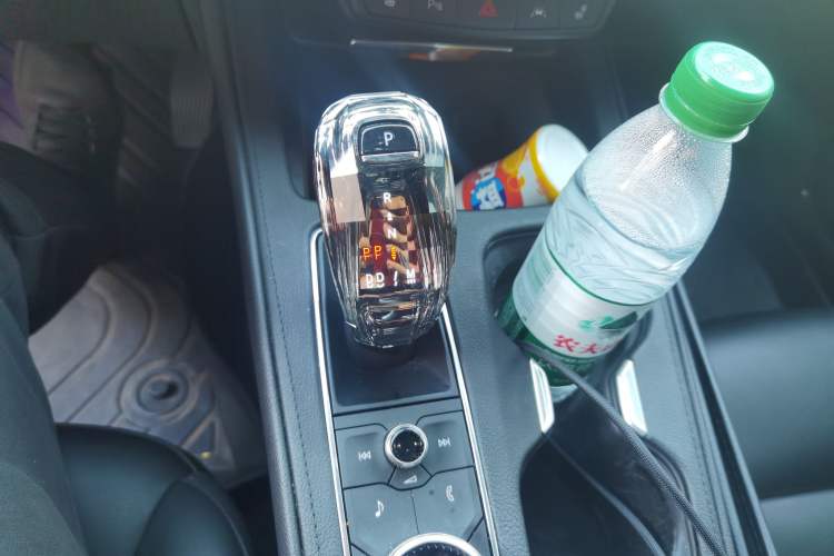 Used Cadillac XT4 2023 28T Two-Wheel-Drive Luxury Version