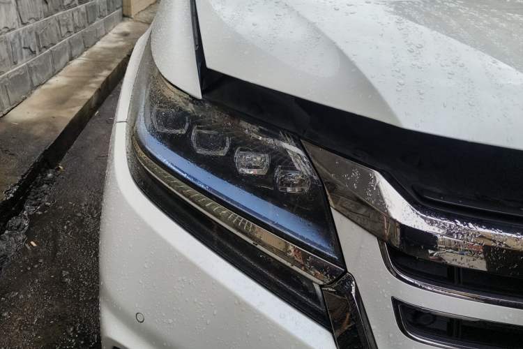 Used Honda Elysion 2019 2.0L Hybrid Supreme Edition
