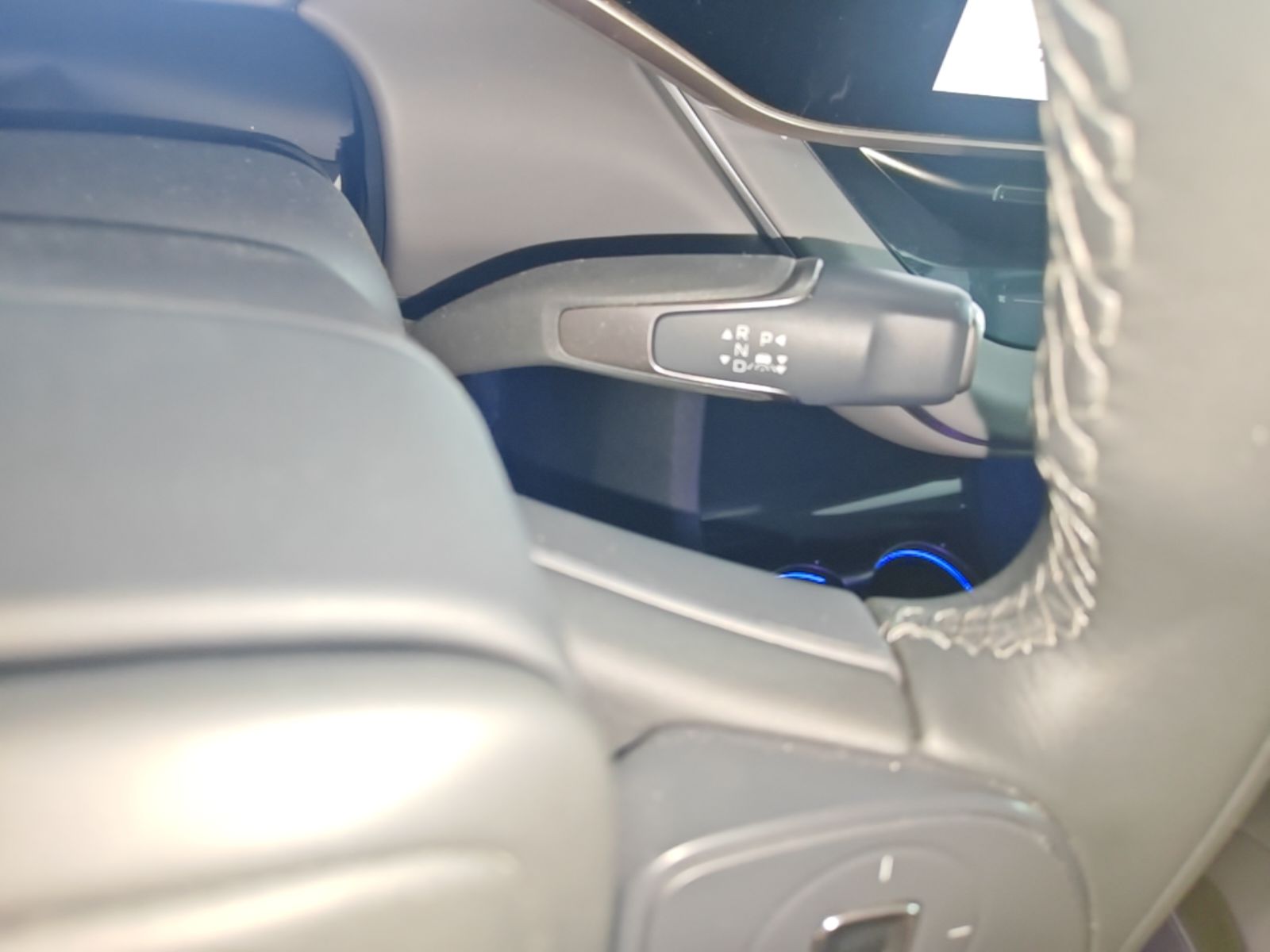 Hongqi EH7 2025 640 All-Wheel Drive Smart Selection Edition — снимка 16