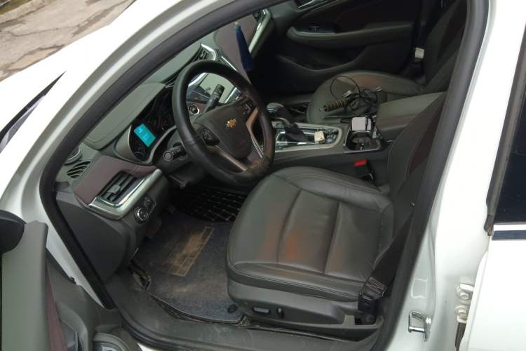 Used Chevrolet Malibu 2017 1.5T Automatic Luxury Edition Left Front Seat