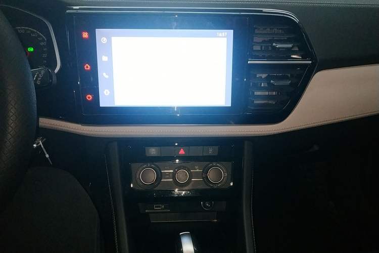 Used Jetta VS5 2024 280TSI Automatic Pioneer Edition Audio And AC Panel