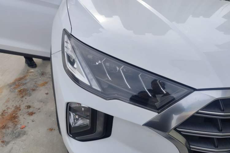 Used Hyundai Tucson 2019 280TGDi Dual-Clutch Two-Wheel Drive Fashion Edition China VI Standard Right Front Headlight