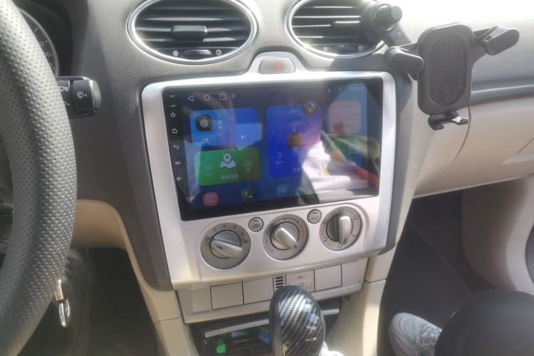 Used Ford Focus 2011 Sedan 1.8L Automatic Fashion Edition Audio And AC Panel