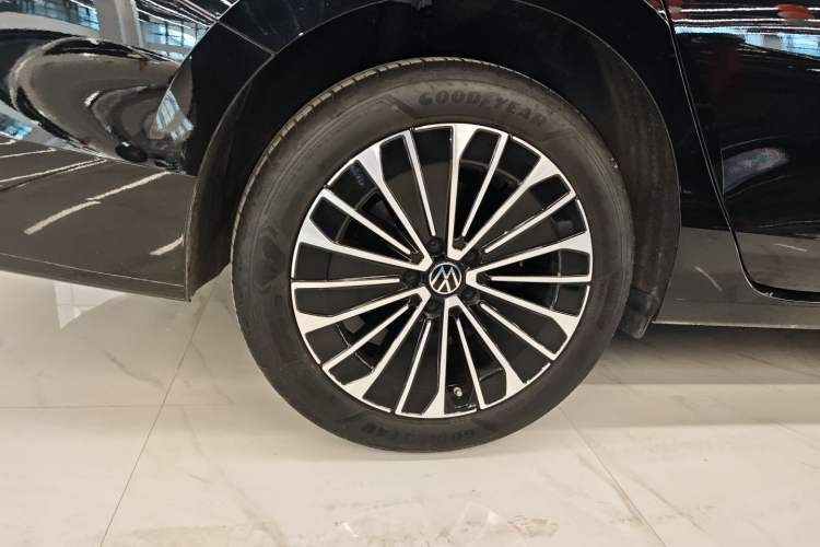 Used Volkswagen Magotan 2024 380TSI DSG Prestige Edition DaMai Package
