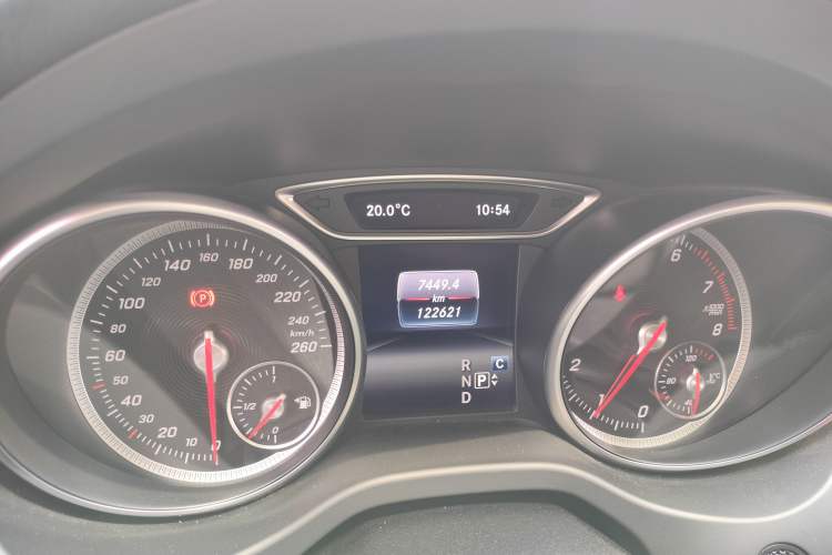 Used Mercedes-Benz GLA 2017 GLA 200 Sport Edition Instrument Cluster