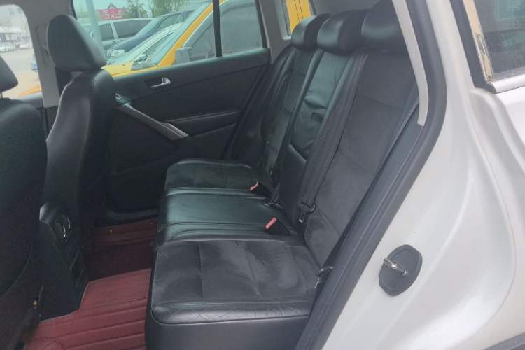 Used Volkswagen Tiguan 2010 2.0 TSI Automatic All-Wheel Drive Flagship Edition Left Rear Seat