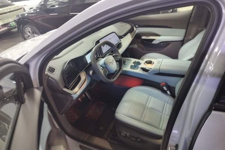 Used Hongqi Tiangong 08 2025 680 Ultra Four-Wheel-Drive Version Driver Seat