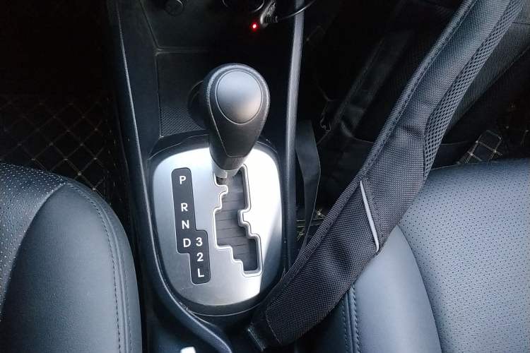 Used Kia K2 2015 Sedan 1.4L Automatic GLS
