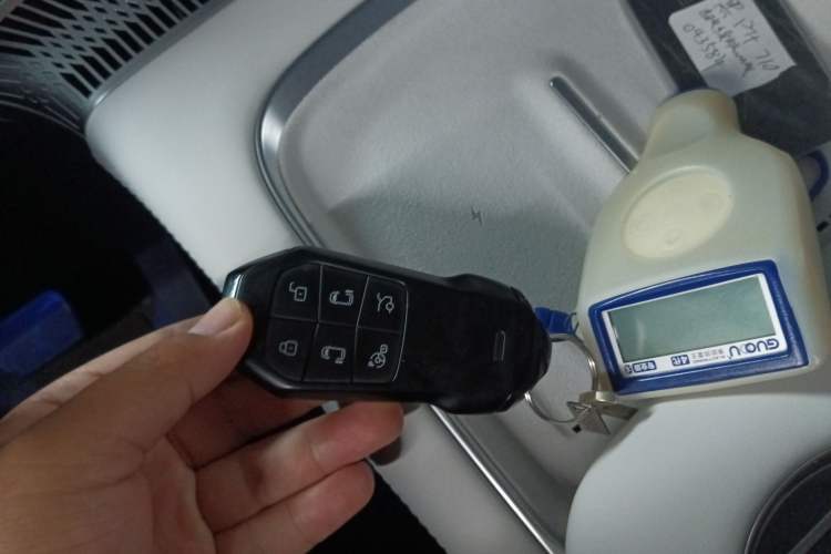 Used XPeng X9 2025 740 Ultra-Long Range Max Interior 1