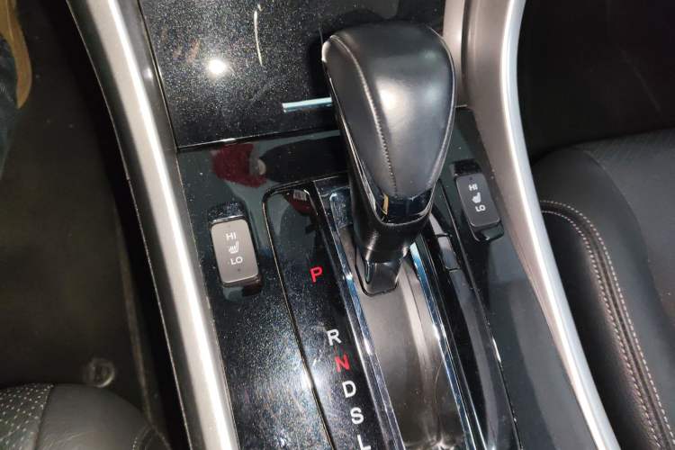Used Honda Accord 2016 2.0L Elite Edition Gear Lever