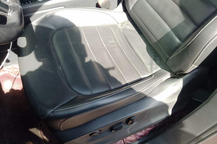 Used Volkswagen Teramont 2017 380TSI Four-Wheel Drive Luxury Edition Left Front Seat