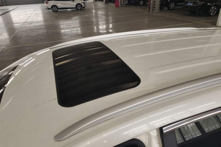 Used Roewe Ei5 2021 500 Prestige Edition Roof