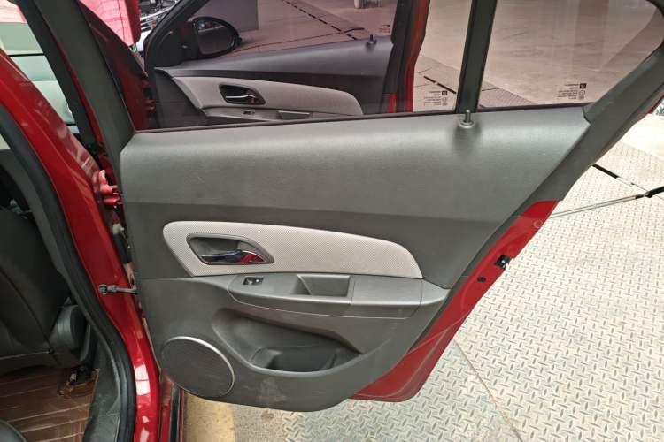 Used Chevrolet Cruze 2013 1.8L SE AT