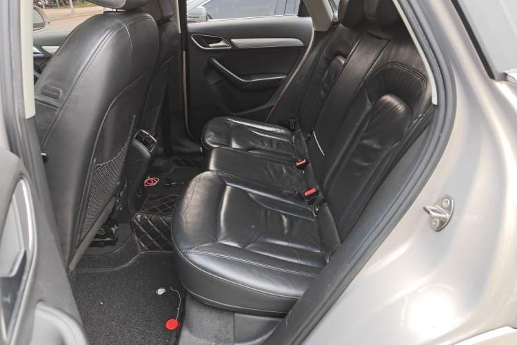 Used Audi Q3 2015 35 TFSI Comfort Model
