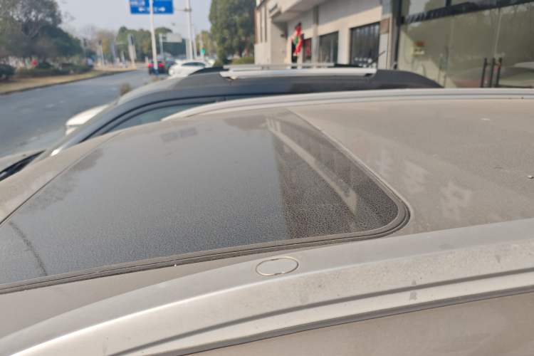 Used Chery Tiggo 3 2015 1.6L CVT ZhiShang Commemorative Edition
