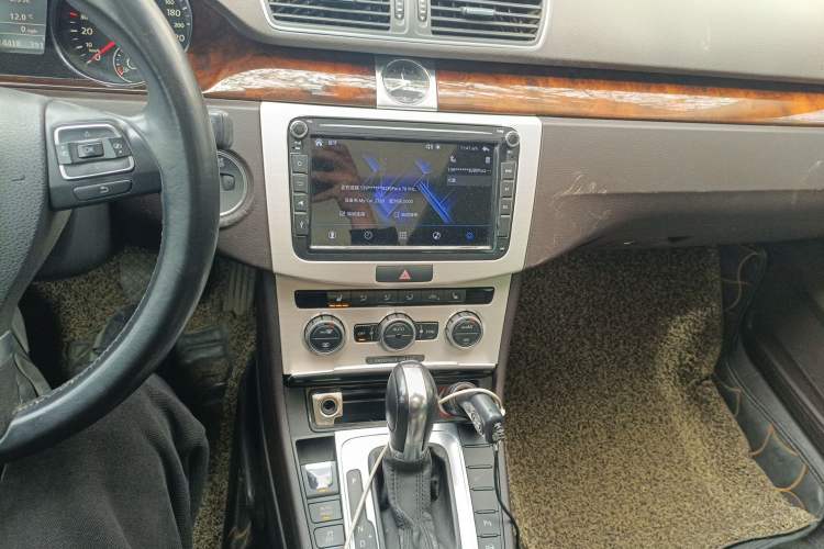 Used Volkswagen Magotan 2012 Travel Edition 2.0 TSI Luxury Version
