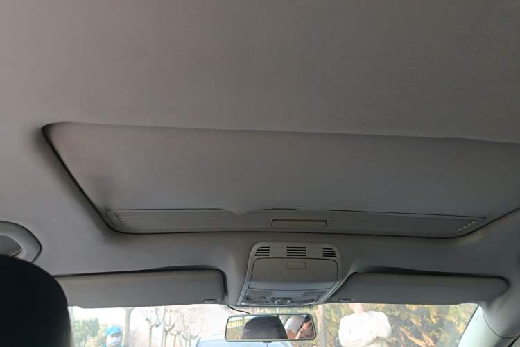 Used Volkswagen Magotan 2013 1.8TSI Premier Model
