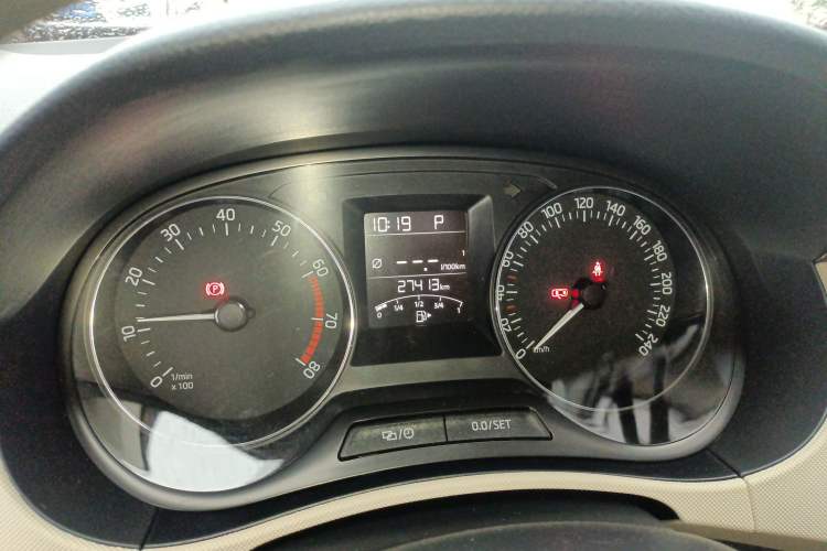 Used Skoda Fabia 2015 1.4L Automatic Chuanxing Edition Instrument Cluster