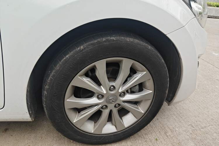 Used Hyundai Elantra (5th Generation / Langdong) 2016 1.6L Automatic Smart Version Right Front Wheel Hub