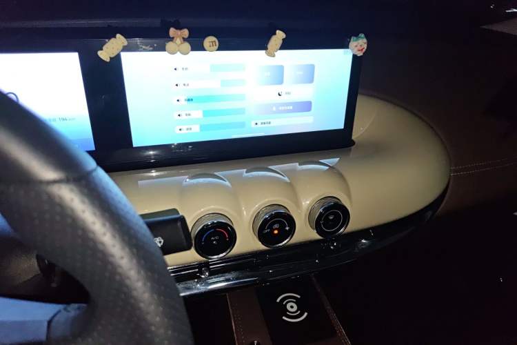 Used Wuling Bingo 2023 333 km Lingxi Connected Version Audio And AC Panel