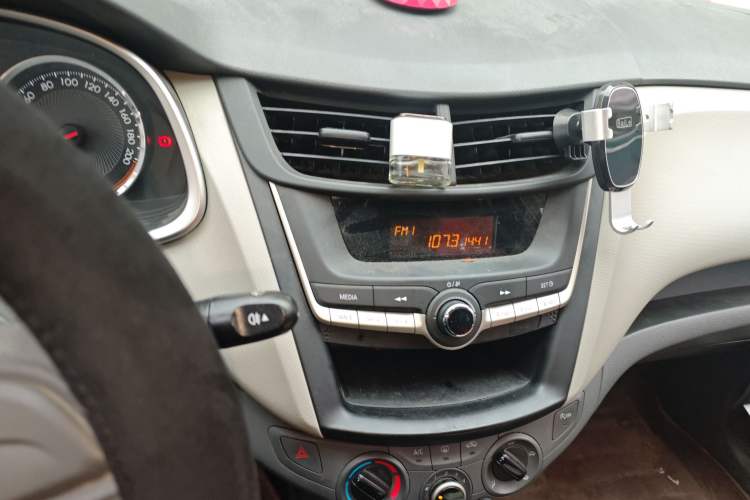 Used Chevrolet Sail 2015 Sail 3 1.3L AMT Ideal Edition